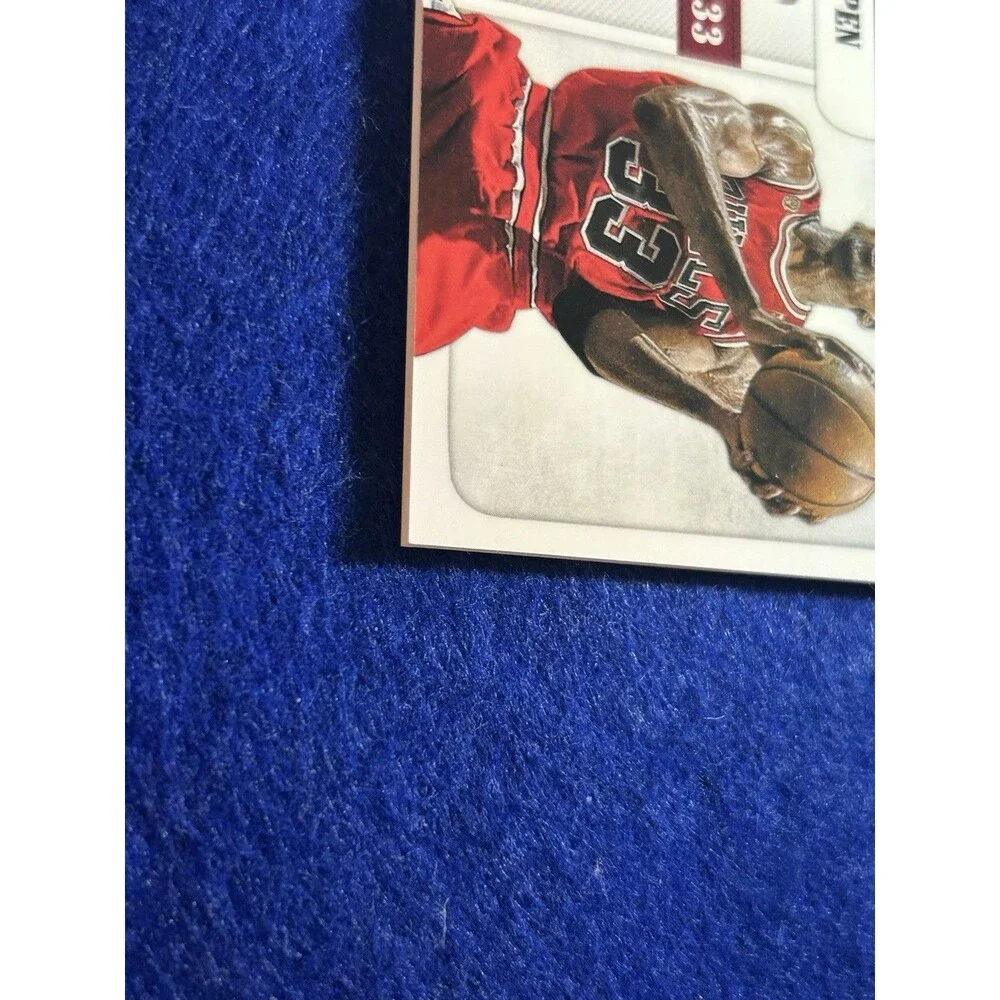 2011 Panini Season Update Scottie Pippen Patch 001/399